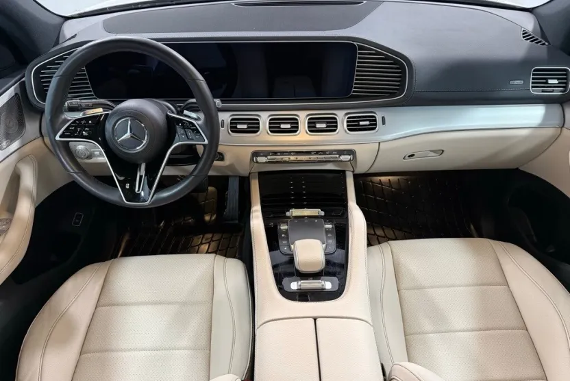 2024 Mercedes Benz GLS 450 photo 1