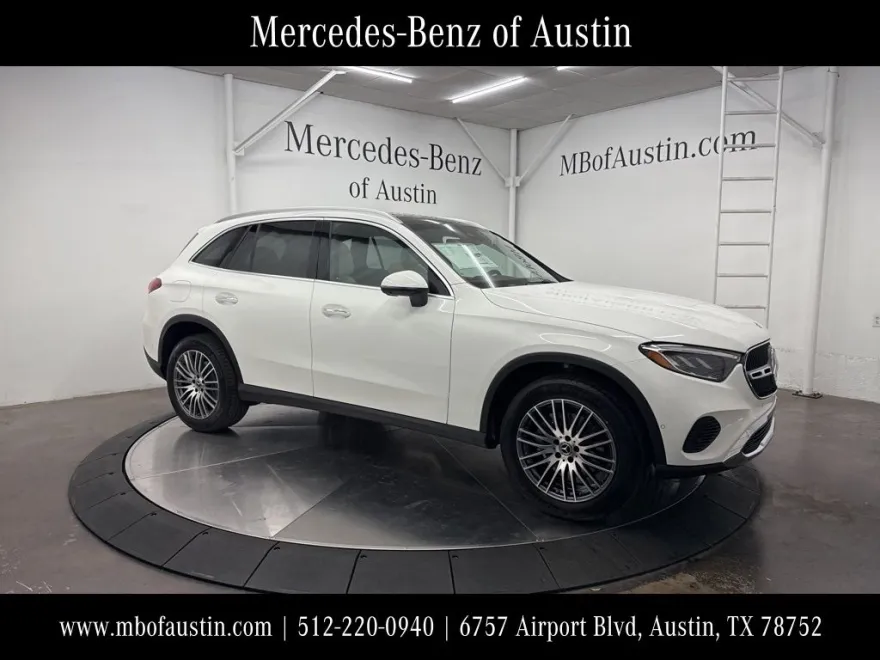 2026 Mercedes Benz GLC 300 photo 1