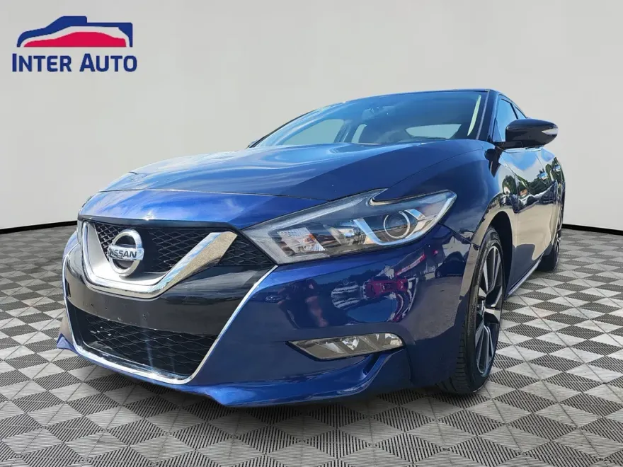2017 Nissan Maxima SV photo 1