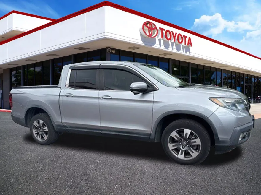 2017 Honda Ridgeline RTL-T photo 1