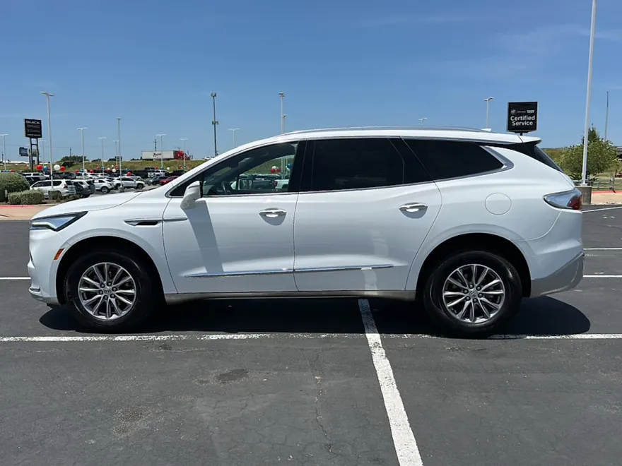 2024 Buick Enclave Premium photo 1