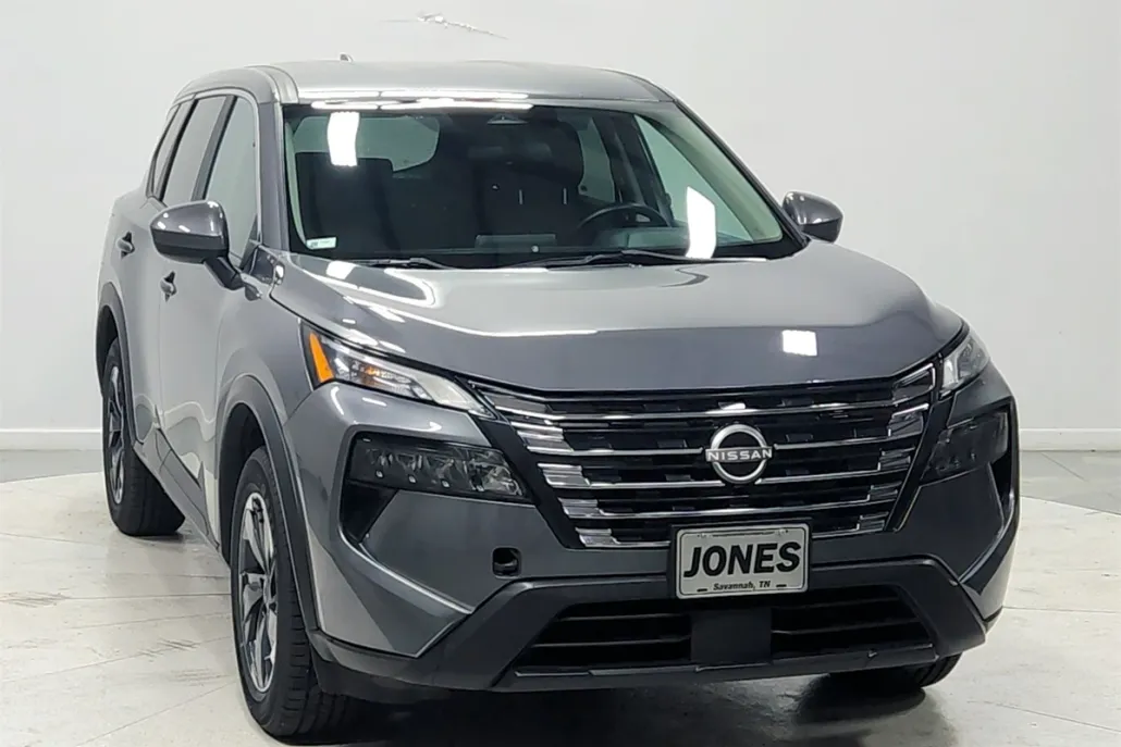 2024 Nissan Rogue SV photo 1