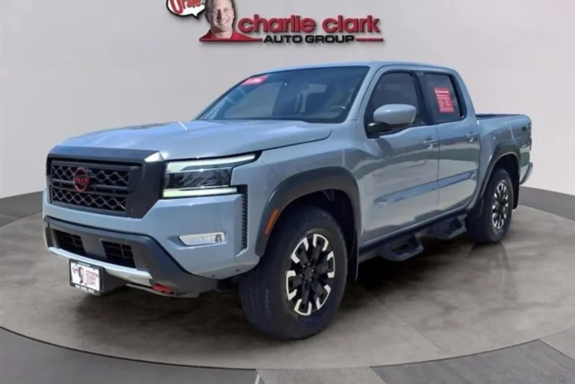 2023 Nissan Frontier PRO-4X photo 1