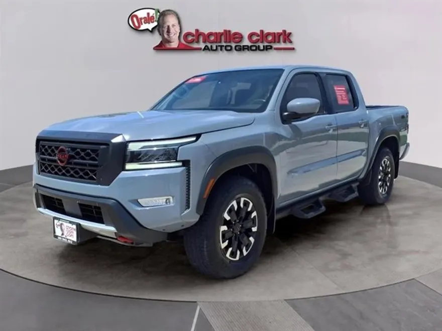 2023 Nissan Frontier PRO-4X photo 1