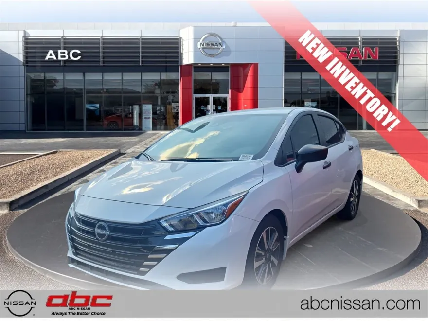 2024 Nissan Versa 1.6 S photo 1