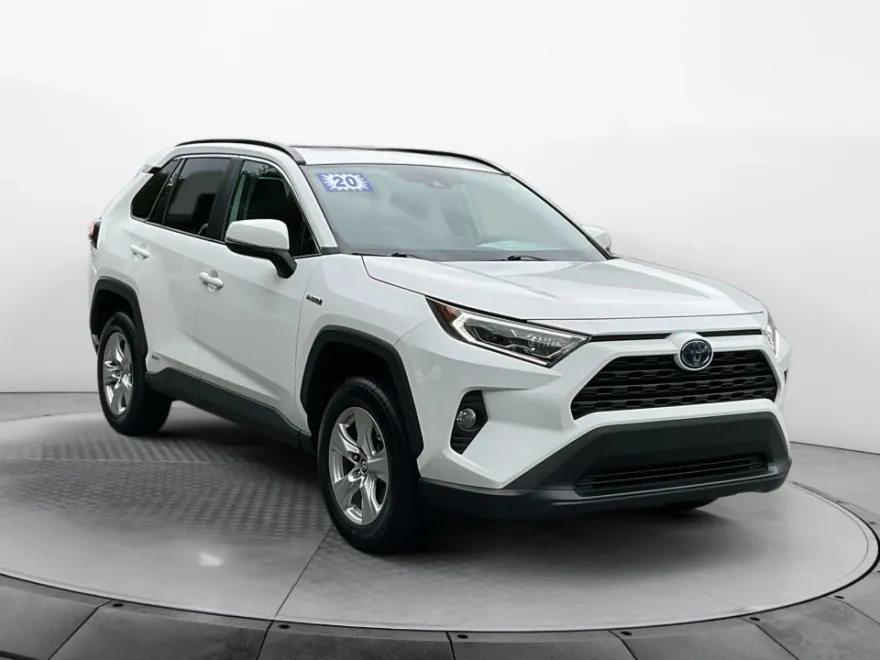 2020 Toyota RAV4 Hybrid XLE photo 1