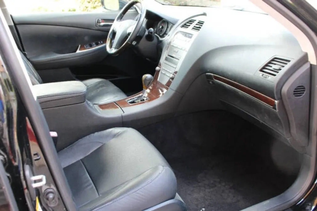 2010 Lexus ES 350 photo 1
