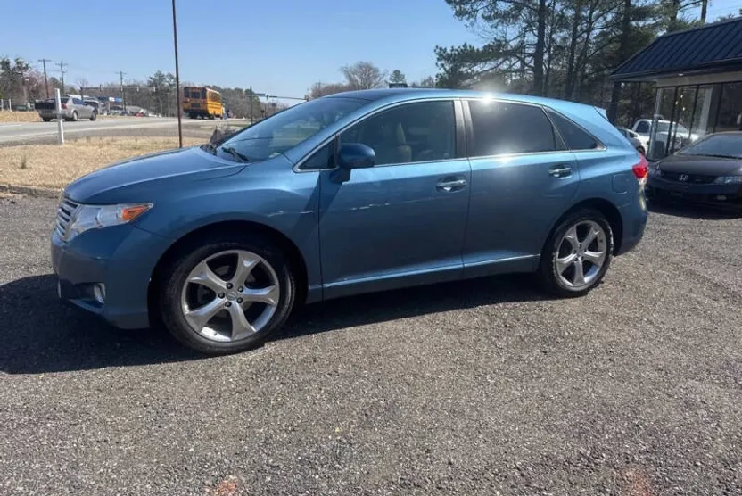 2009 Toyota Venza photo 1