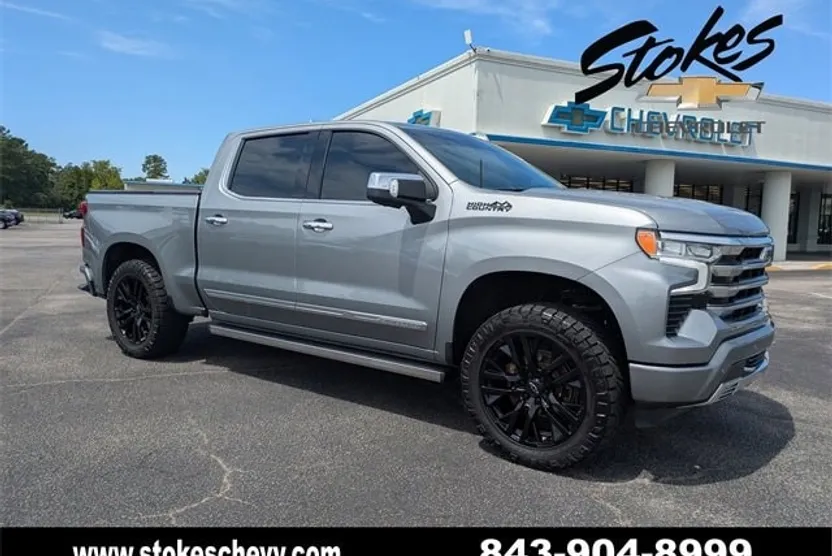 2023 Chevrolet Silverado 1500 High Country photo 1