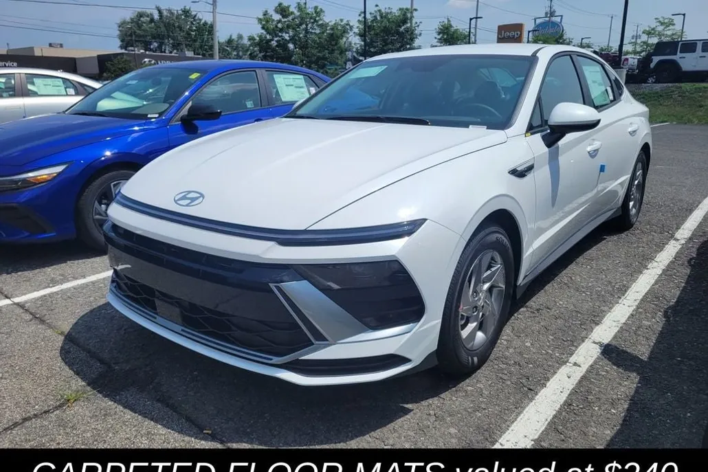 2025 Hyundai Sonata SE photo 1