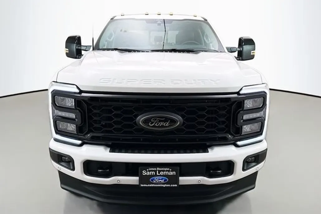 2025 Ford F-250 Lariat photo 1