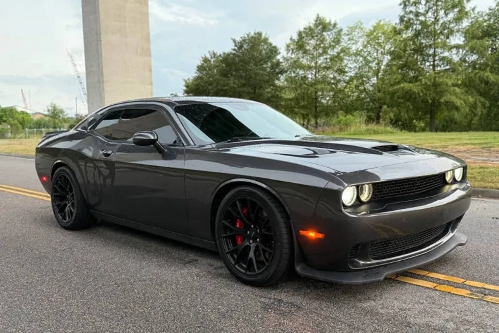 2016 Dodge Challenger SRT8 Hellcat photo 1