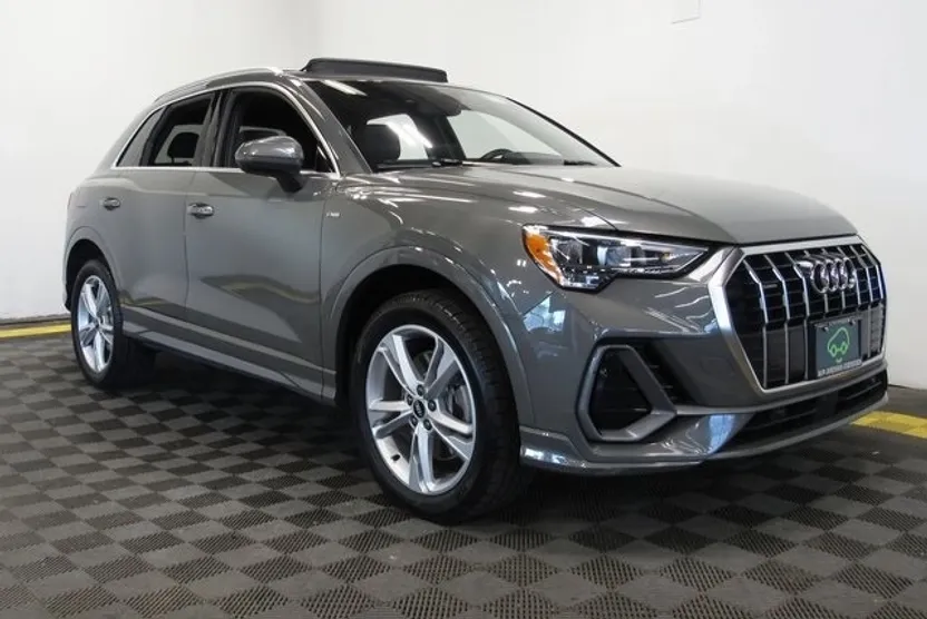 2022 Audi Q3 Premium 45 TFSI S line photo 1