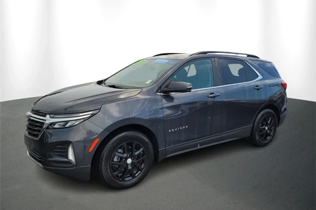2023 Chevrolet Equinox LT photo 1