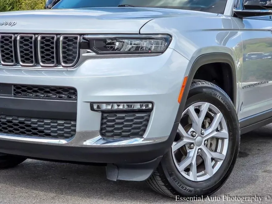 2022 Jeep Cherokee Limited photo 1