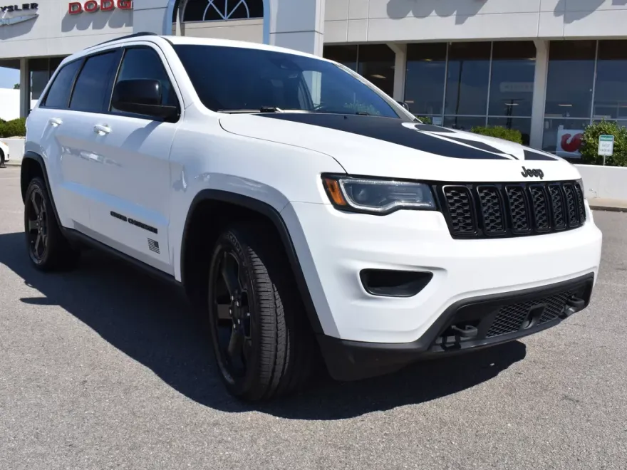 2021 Jeep Grand Cherokee Laredo X Freedom photo 1