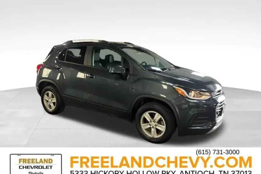 2022 Chevrolet Trax LT photo 1