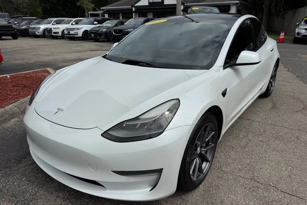 2021 Tesla Model 3 Long Range photo 1