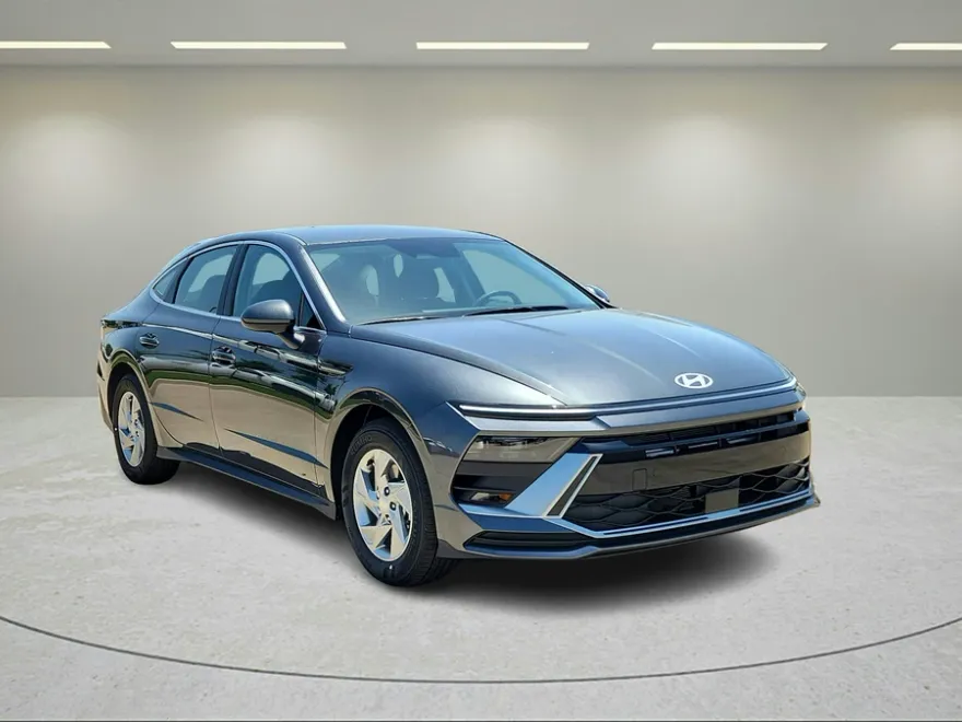 2025 Hyundai Sonata SE photo 1