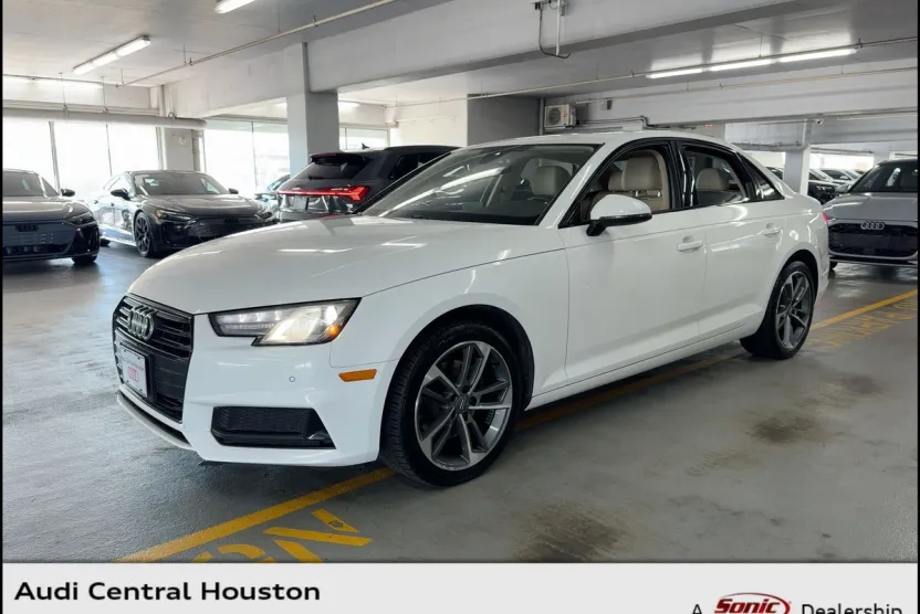 2019 Audi A4 Premium photo 1