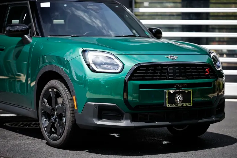 2025 Mini Countryman S ALL4 photo 1