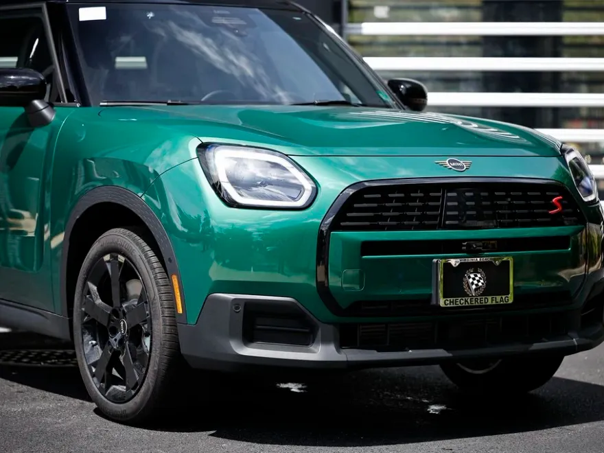 2025 Mini Countryman S ALL4 photo 1