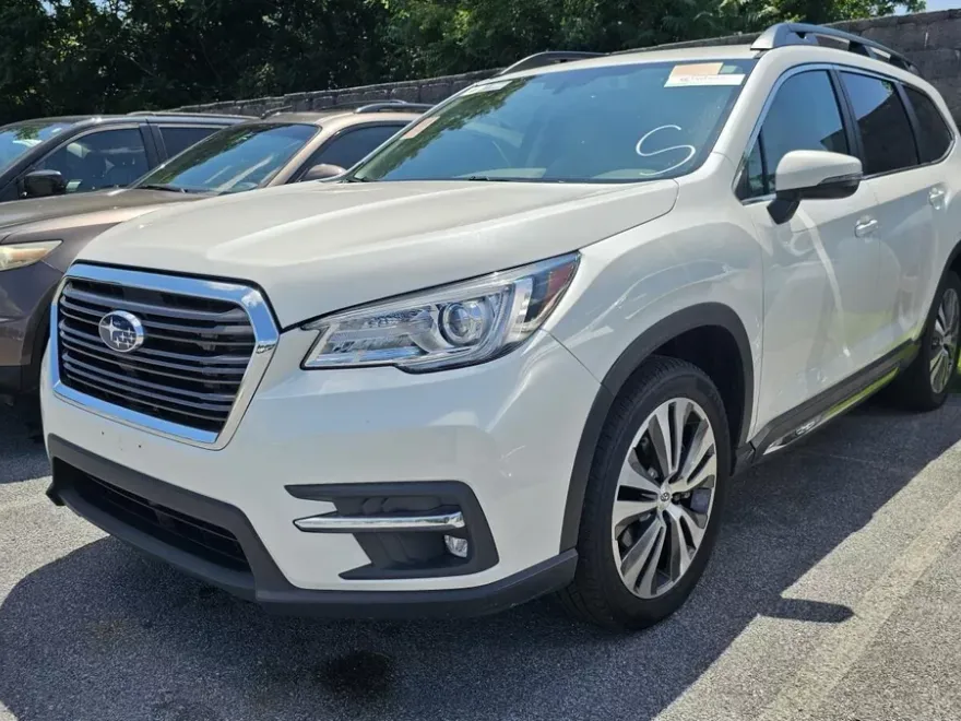 2022 Subaru Ascent Limited photo 1