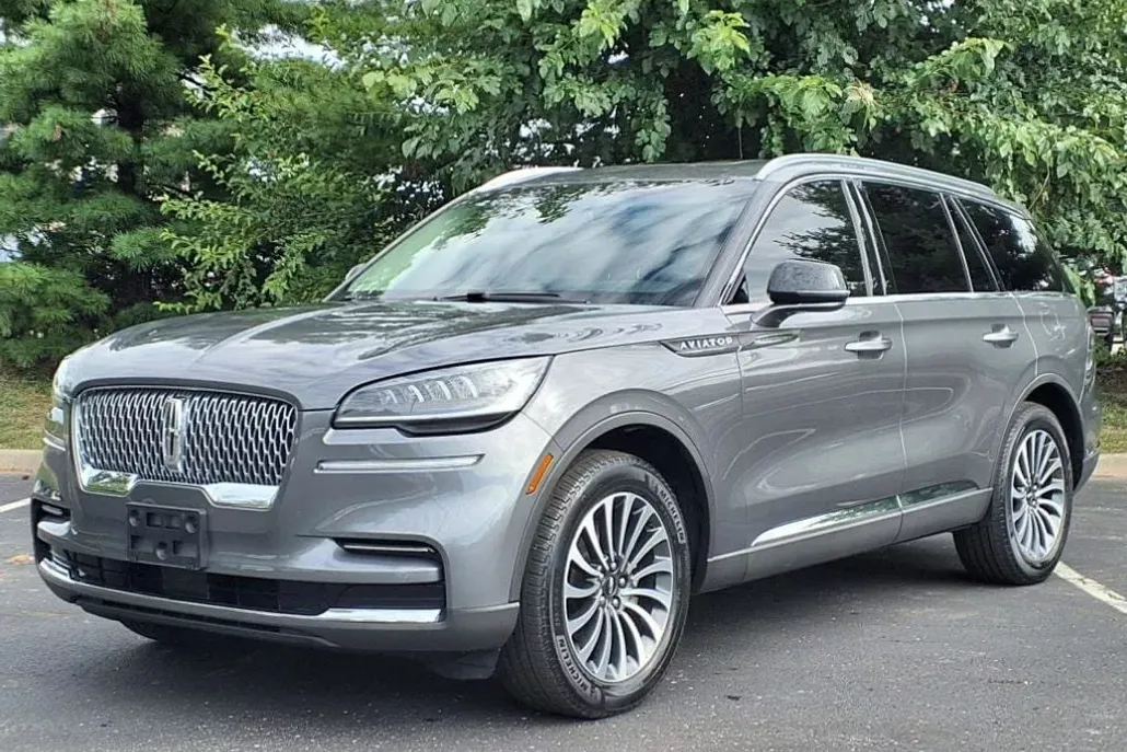 2022 Lincoln Aviator Standard photo 1