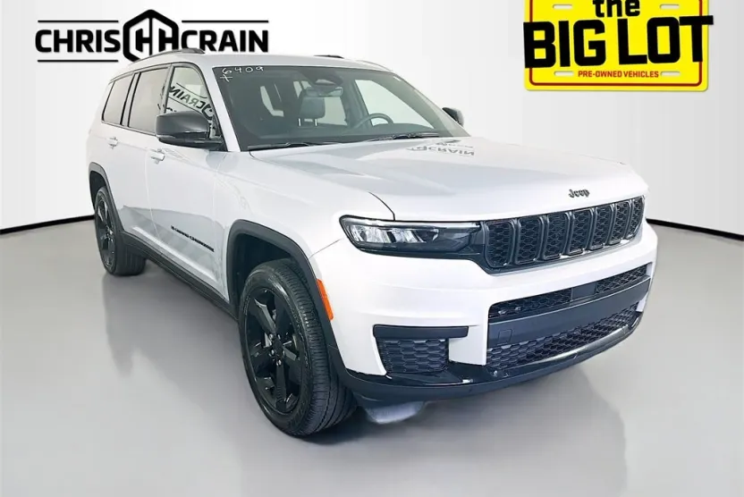 2025 Jeep Grand Cherokee Altitude photo 1