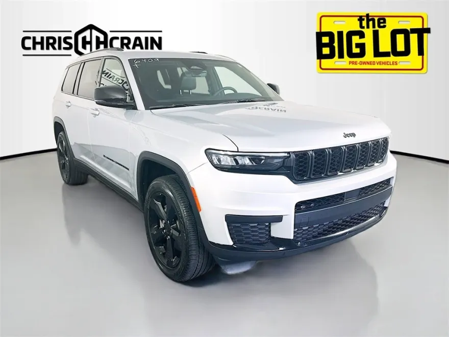 2025 Jeep Grand Cherokee Altitude photo 1