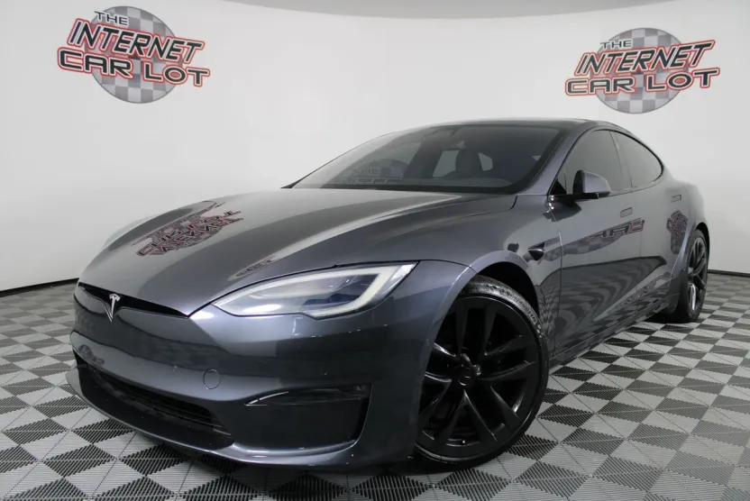 2021 Tesla Model S Plaid photo 1