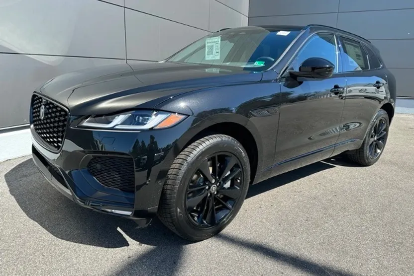 2026 Jaguar F-PACE P250 R-Dynamic S photo 1