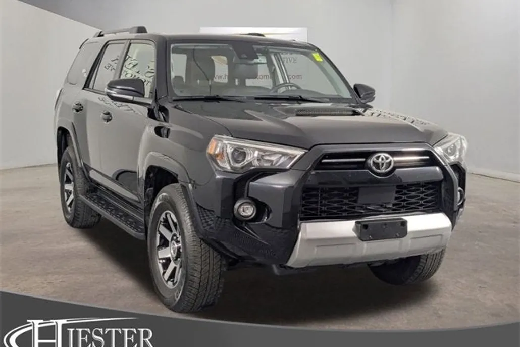 2024 Toyota 4Runner TRD photo 1