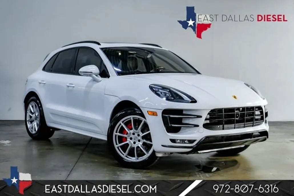 2017 Porsche Macan Turbo Performance Package photo 1