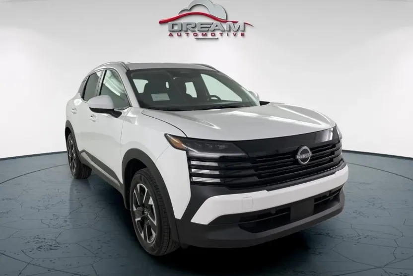 2025 Nissan Kicks SV photo 1
