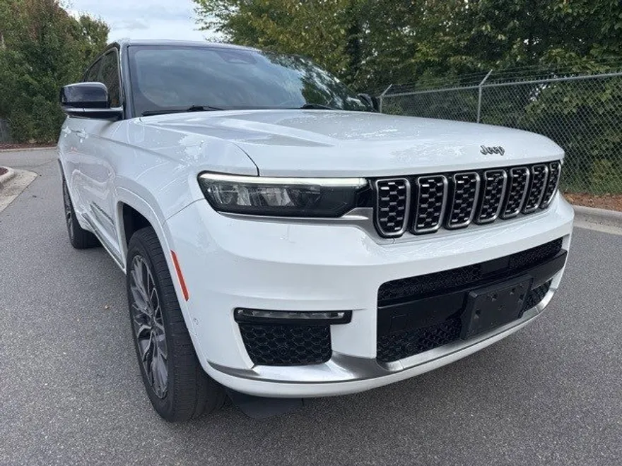 2021 Jeep Grand Cherokee L Summit photo 1
