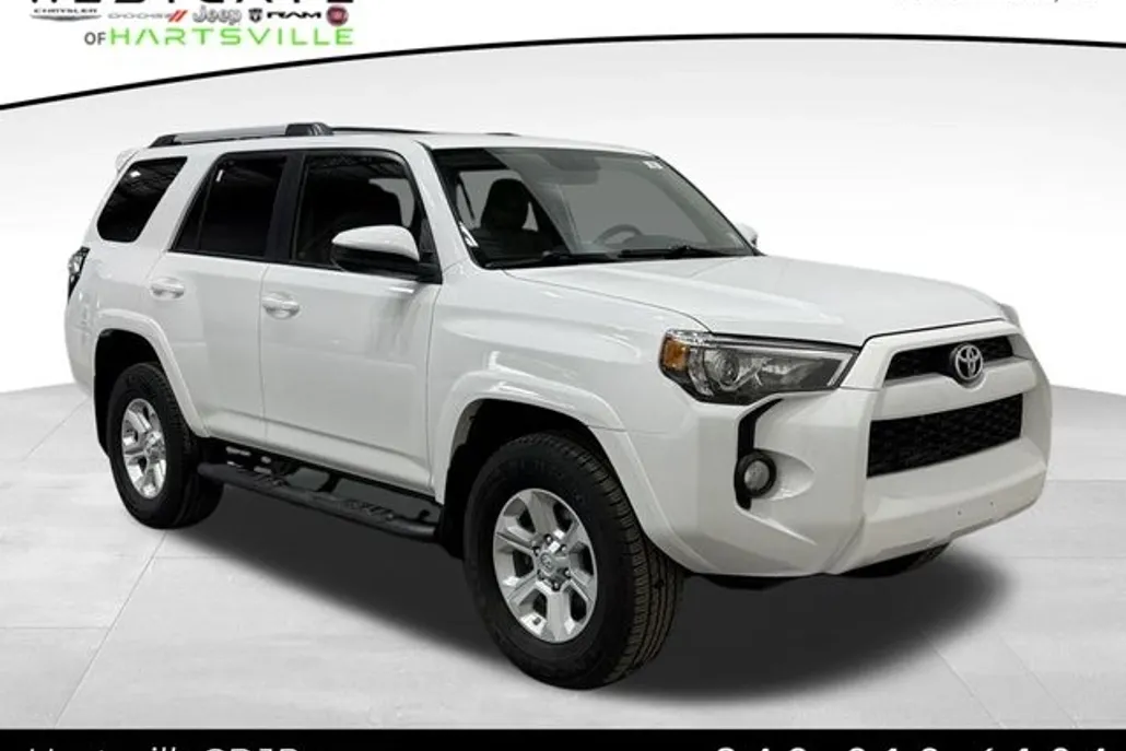 2019 Toyota 4Runner SR5 photo 1