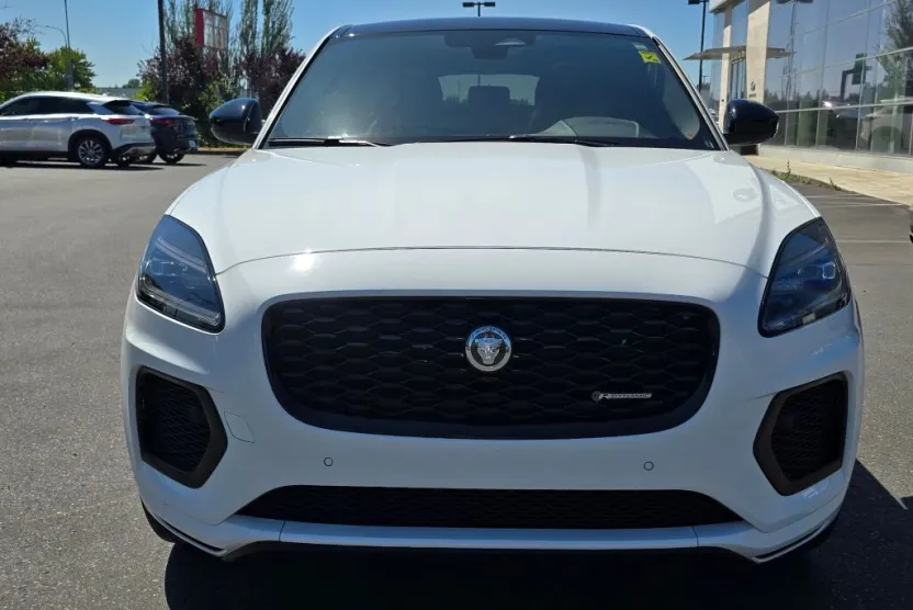 2024 Jaguar E-PACE R-Dynamic SE photo 1