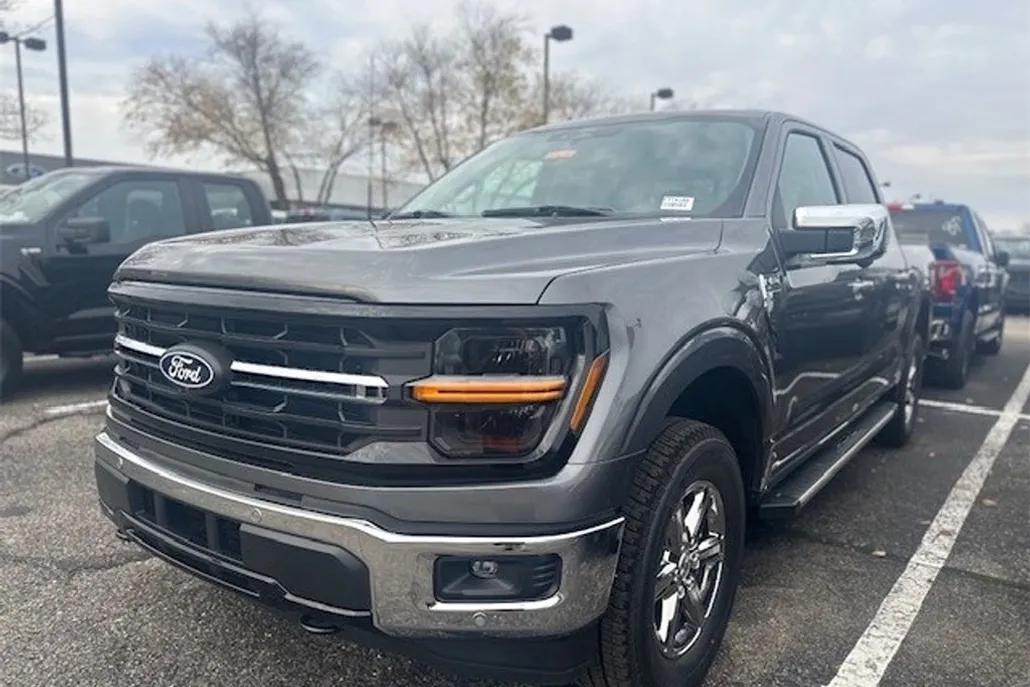 2024 Ford F-150 XLT photo 1