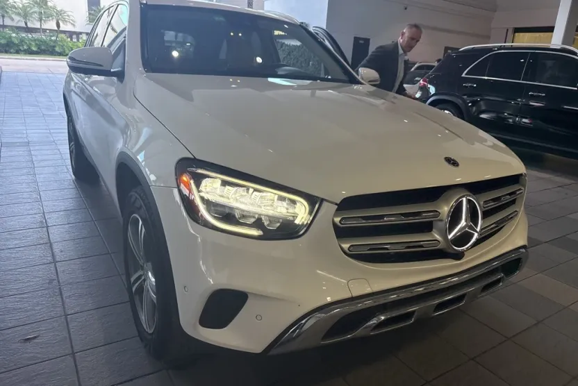 2022 Mercedes Benz GLC 300 photo 1