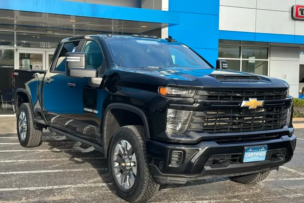 2024 Chevrolet Silverado 2500HD Custom photo 1