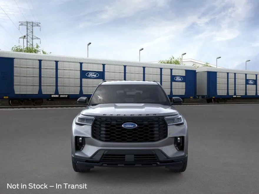 2025 Ford Explorer ST-Line photo 1