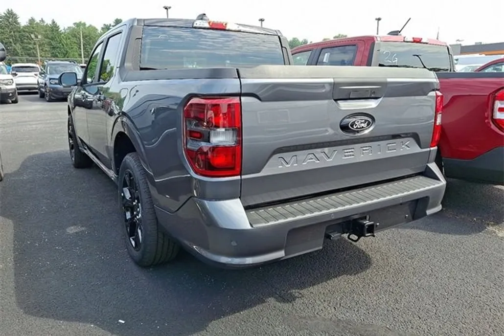 2025 Ford Maverick photo 1