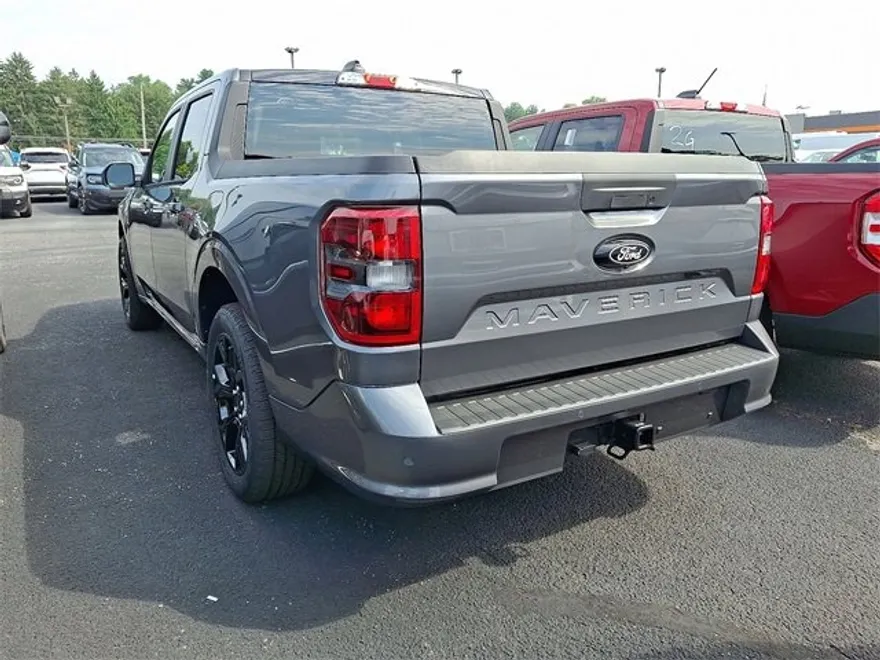 2025 Ford Maverick photo 1