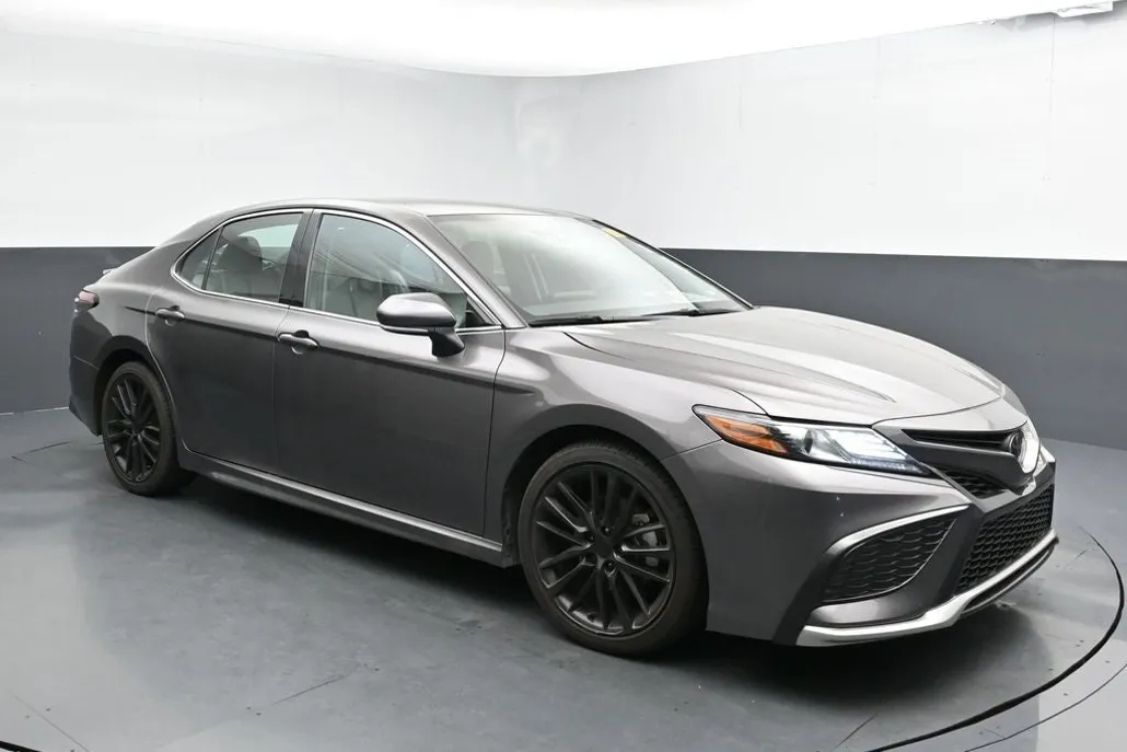 2023 Toyota Camry XSE photo 1