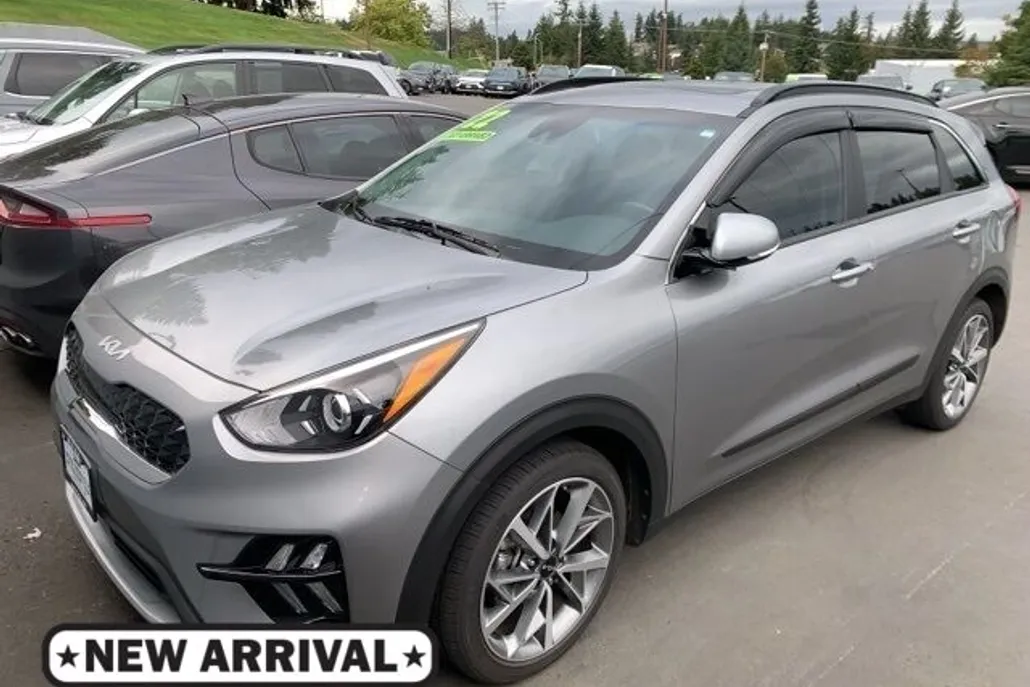 2022 Kia Niro Touring Special Edition photo 1