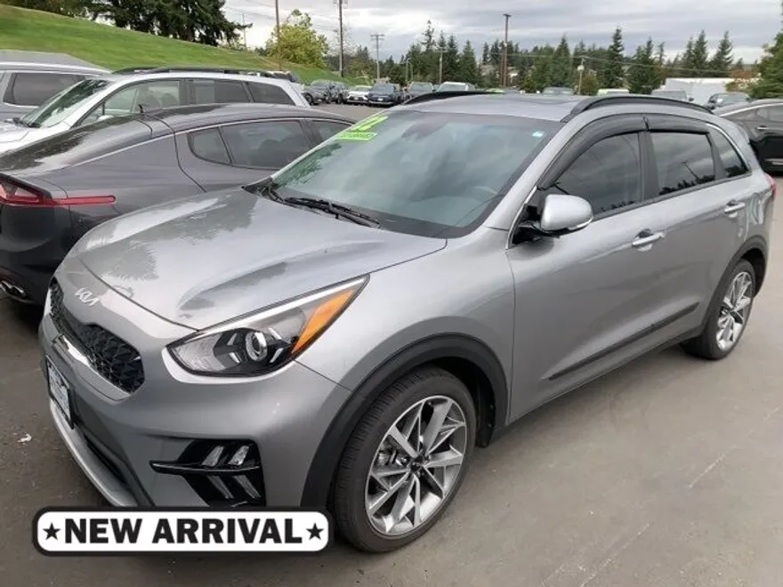 2022 Kia Niro Touring Special Edition photo 1