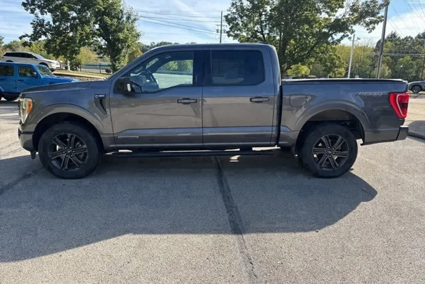 2021 Ford F-150 XLT photo 1