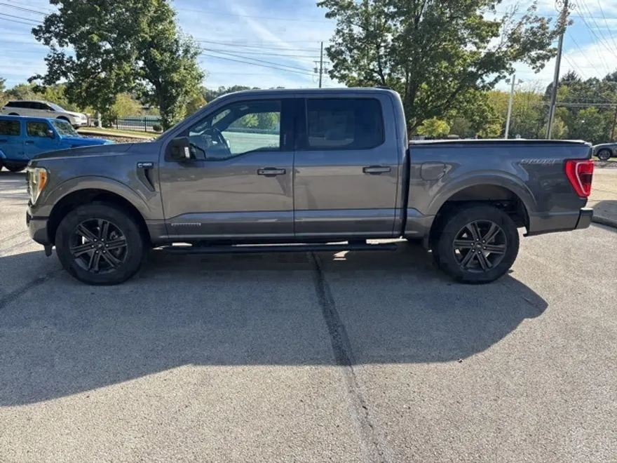 2021 Ford F-150 XLT photo 1