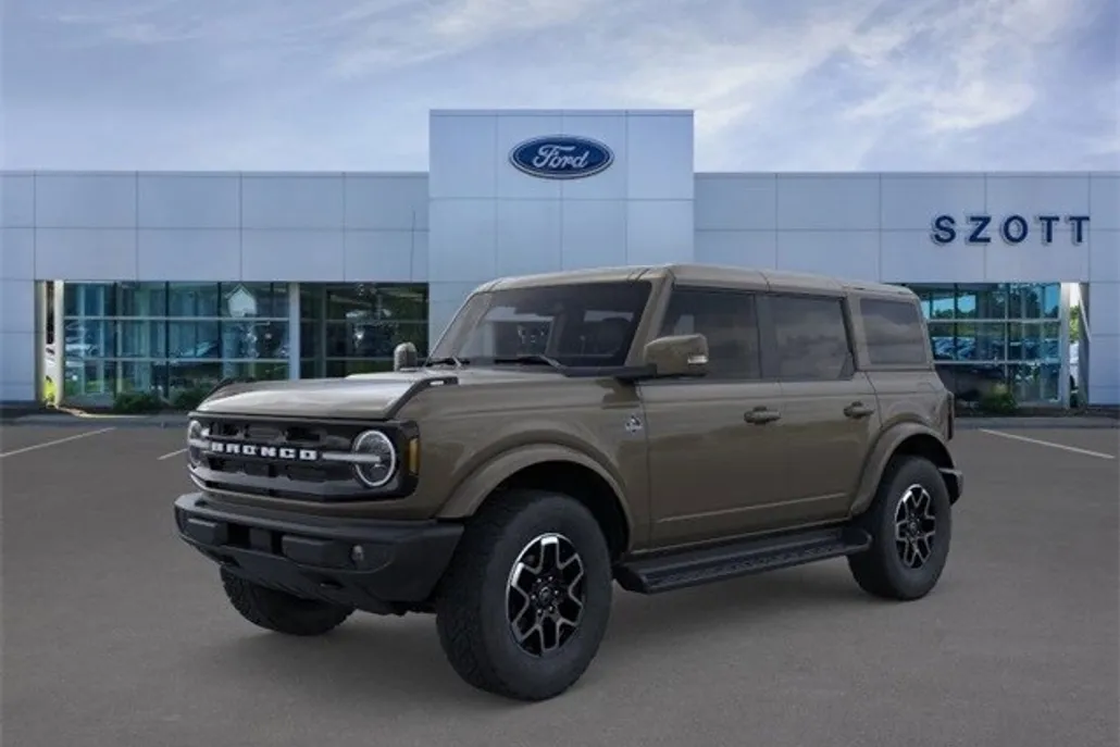 2025 Ford Bronco Outer Banks photo 1